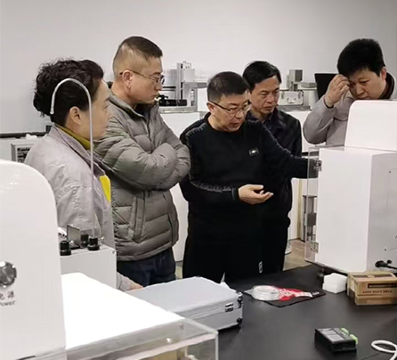 數(shù)位專家訪問常州華紡儀器，為制定國家標(biāo)準(zhǔn)記錄試驗數(shù)據(jù)！